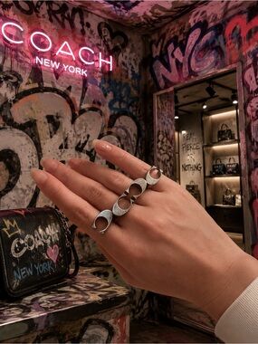 Coach Signature Link Ring (size7)